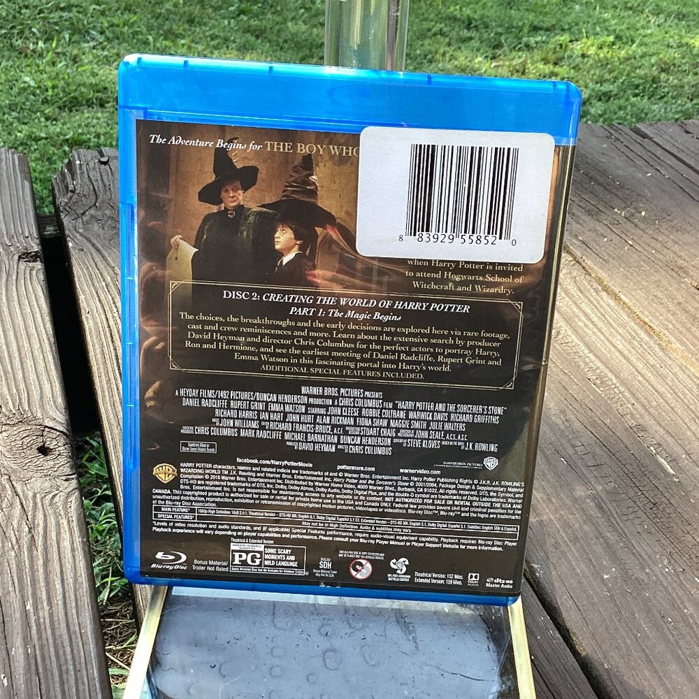 Harry Potter and the Sorcerer's Stone Blu-Ray Disc Year 1‎ Movie - Picture 2 of 4